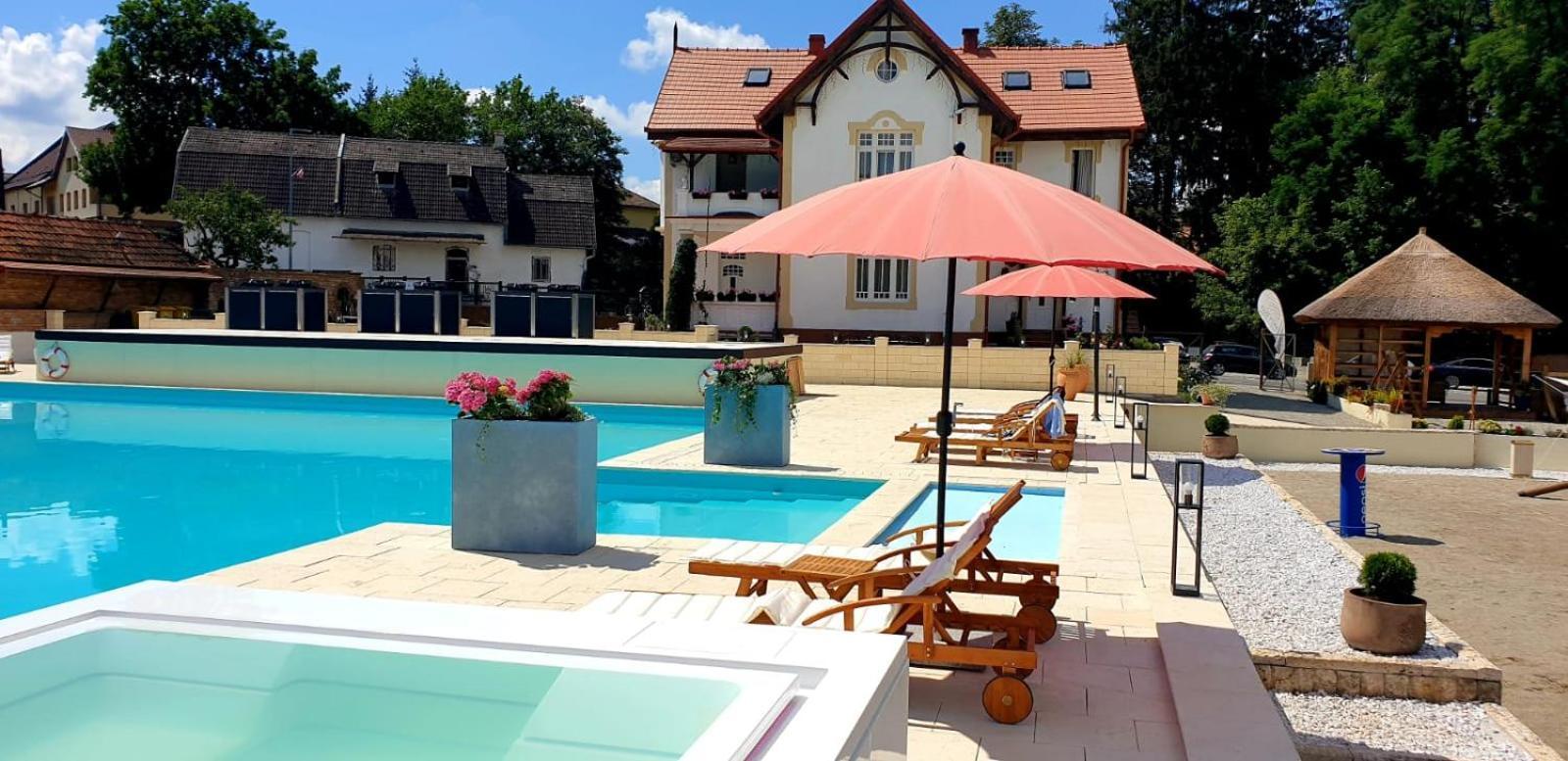 Vila Rozalia Garden Gate Avrig Dış mekan fotoğraf